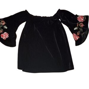 Francescas Top Dress Womens Size M Bell Fluted Sleeves Black Floral Roses Blouse